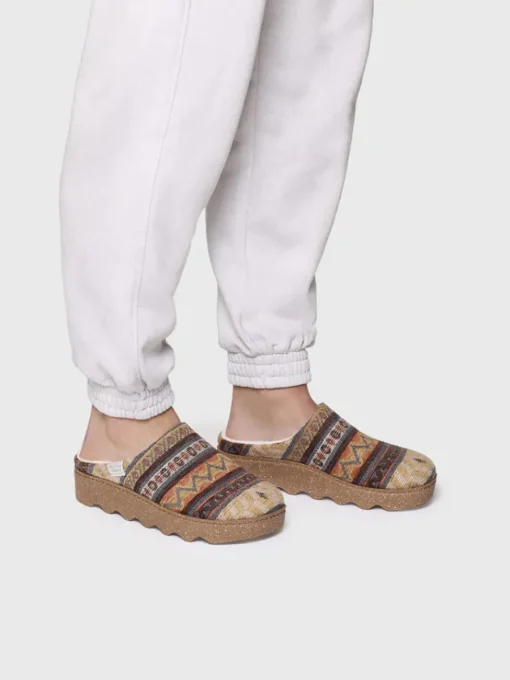 Toni Pons JOYCE-YA - Women's slipper with ethnic motifs BROWN Hot
