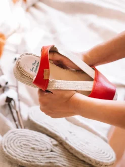 Toni Pons TALA - Women's espadrille in leather with wedge and elastics for wide fit RED Hot